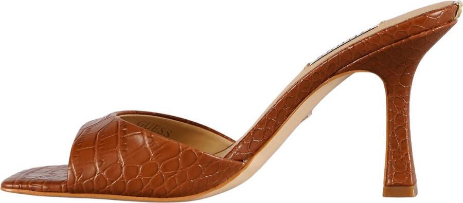 GUESS Seala 2 Sandalo Dames Sandalen Cognac