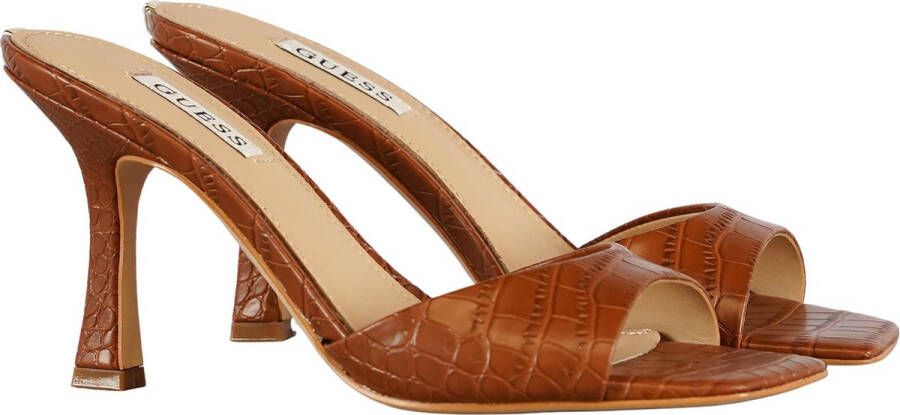 GUESS Seala 2 Sandalo Dames Sandalen Cognac