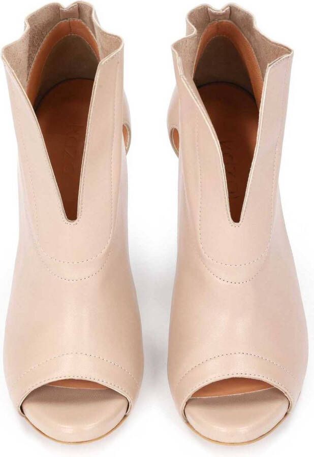 Kazar Beige dameslaarzen met spitse neus