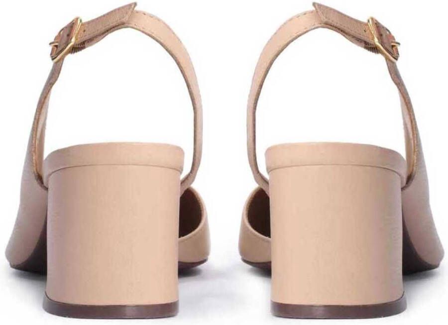 Kazar beige leren pumps met onbedekte hak en een volle teen