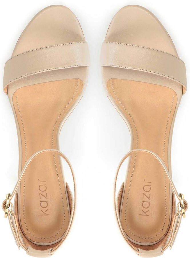 Kazar Beige leren sandalen met een lage naaldhak