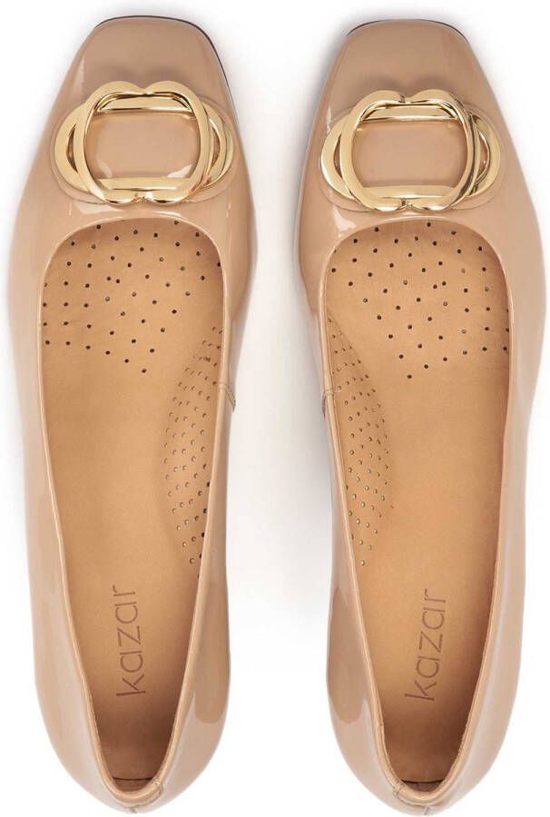 Kazar Lacquered beige pumps with a sturdy heel