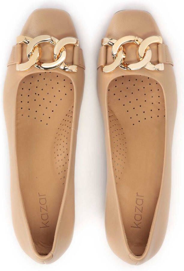 Kazar Leather pumps with a wide heel and a comfortable insole
