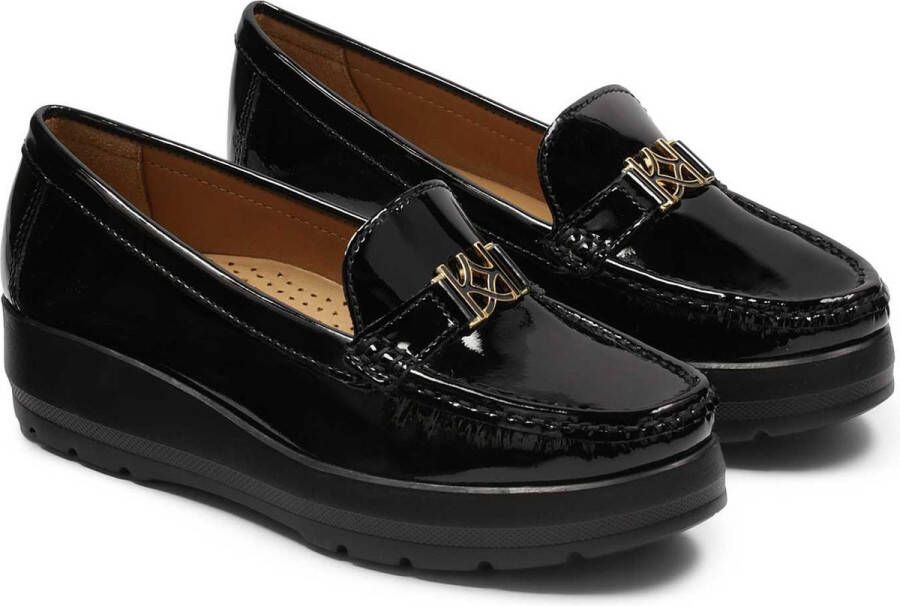 Kazar Patent leather flat shoes on an elevated sole
