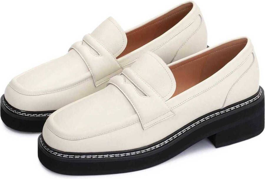 Kazar Studio Leren loafers in gebroken wit