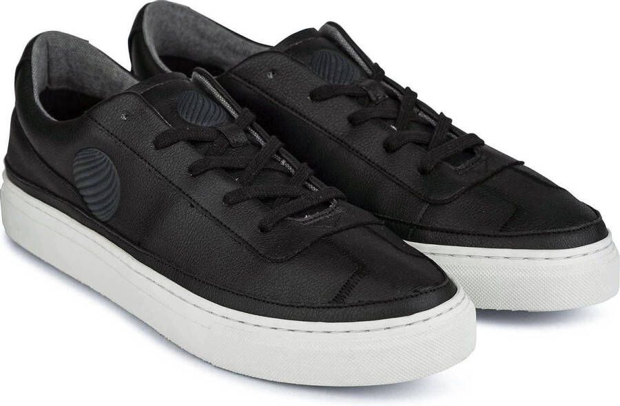 Komrads vegan sneakers APLS Maça Low Monoblack Schoen uit duurzaam en gerecycleerd materiaal Zwart