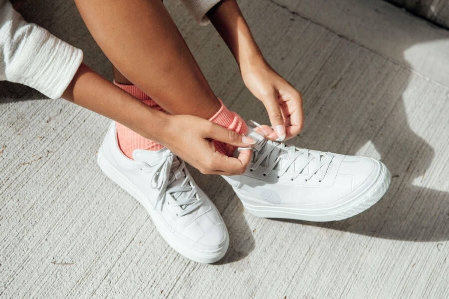 Komrads vegan sneakers APLS Maça Low Monowhite Schoen uit duurzaam en gerecycleerd materiaal Wit
