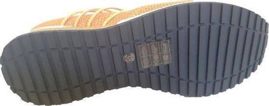 La Strada Sneakers