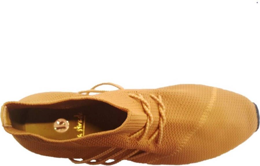 La Strada Sneakers