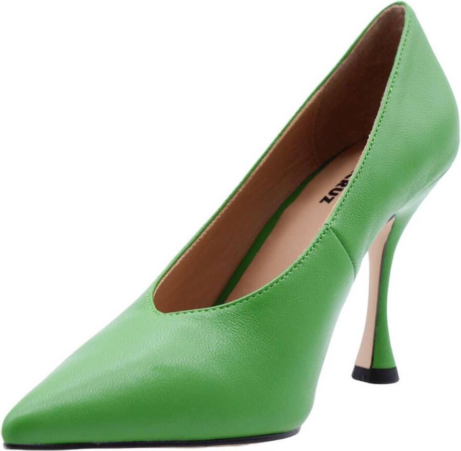 Lola Cruz Pump Green