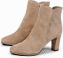 Manfield Dames Beige suède enkellaarsjes met hak - Thumbnail 8