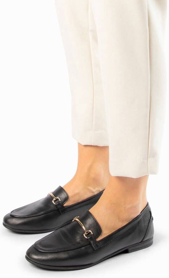 Manfield Dames Zwarte leren loafers met goudkleurig detail