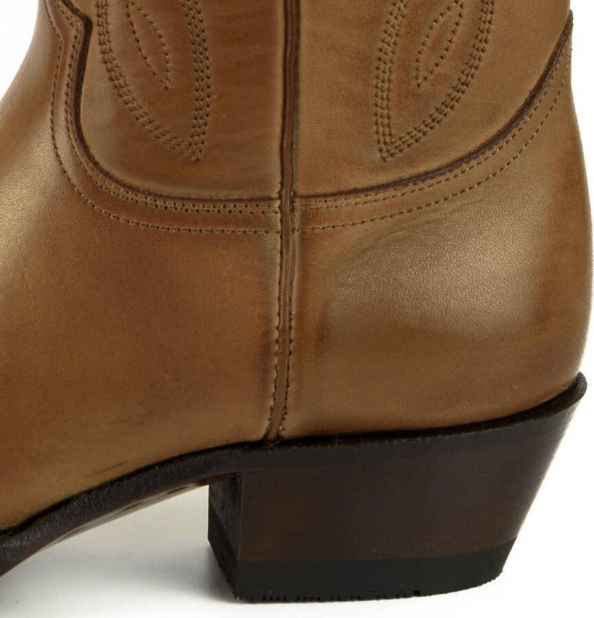 Mayura Boots Arpia 2534 Hazelnoot Bruin Dames Western Laarzen Sierstiksel Spitse Neus Schuine Hak Glad Leer