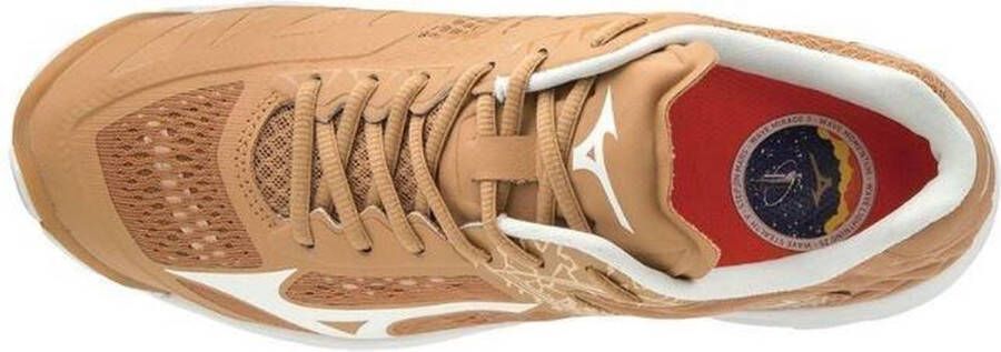 Mizuno Wave Lightning Z5 Step on Mars Bruin