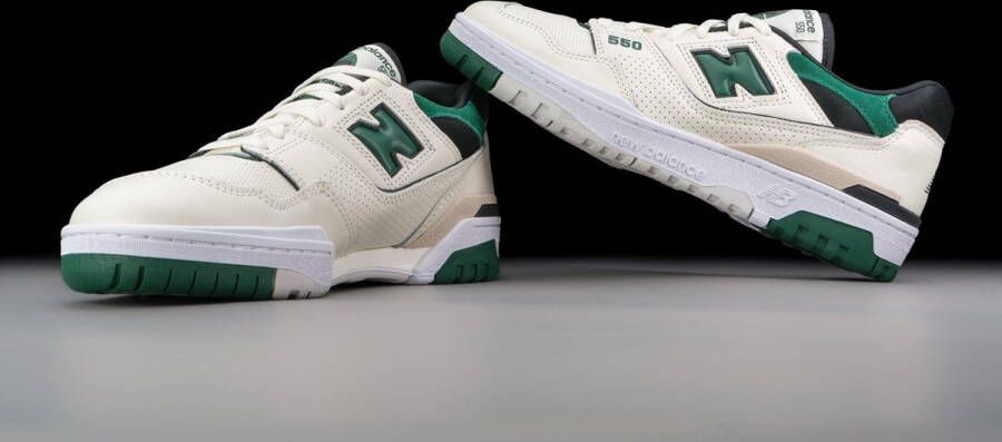 New Balance 550 Sea Salt Pine Green BB550VTC 1 2 GROEN Schoenen