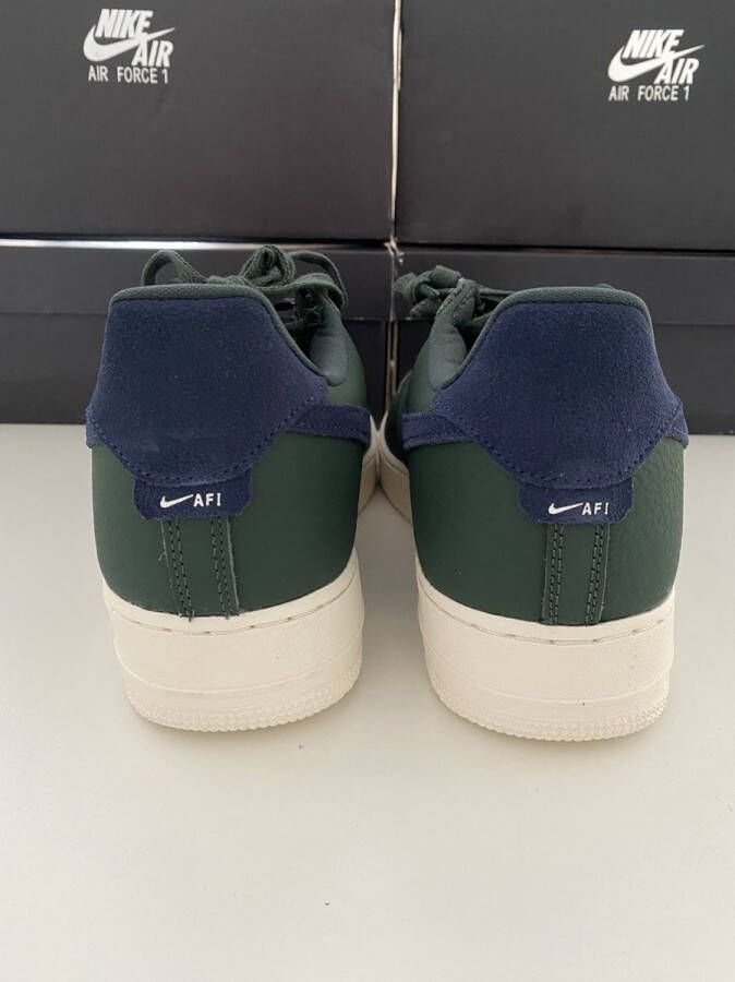 Nike Air Force GS Nike Air Force 1 07 CRAFT Galactic Jade Midnight Navi Limited Edition