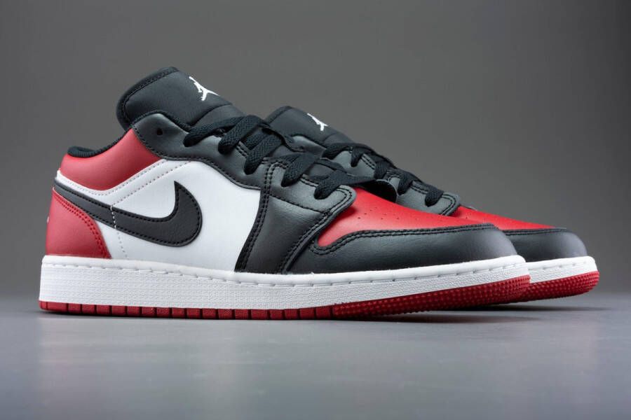 Nike Air Jordan 1 Low Bred Toe (GS) 553560-612 BRED Zwart Rood Schoenen