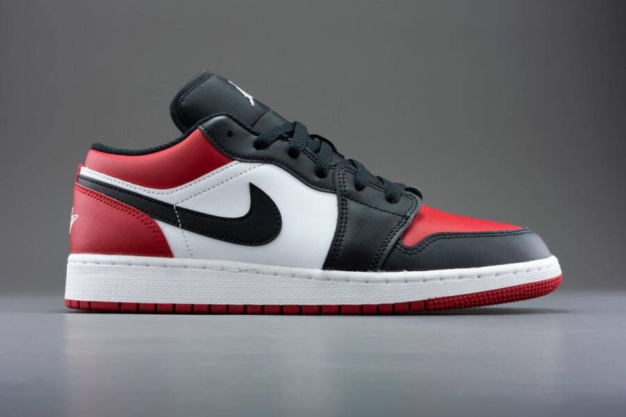 Nike Air Jordan 1 Low Bred Toe (GS) 553560-612 BRED Zwart Rood Schoenen