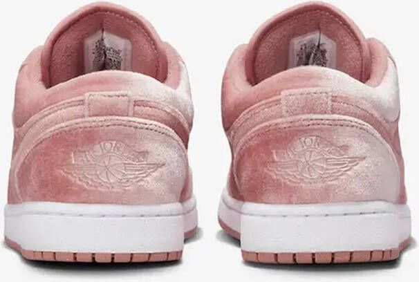 Nike AIR JORDAN 1 LOW PINK VELVET