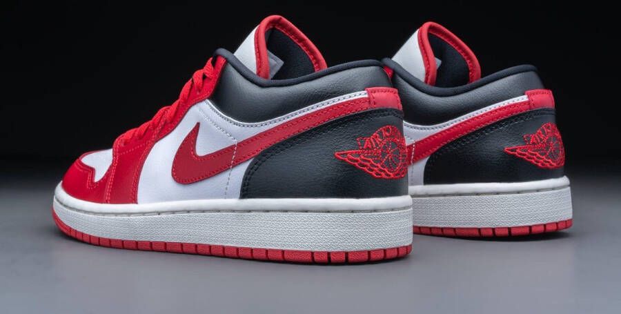 Nike Air Jordan 1 Low Reverse Black Toe (W) D ZWART Schoenen