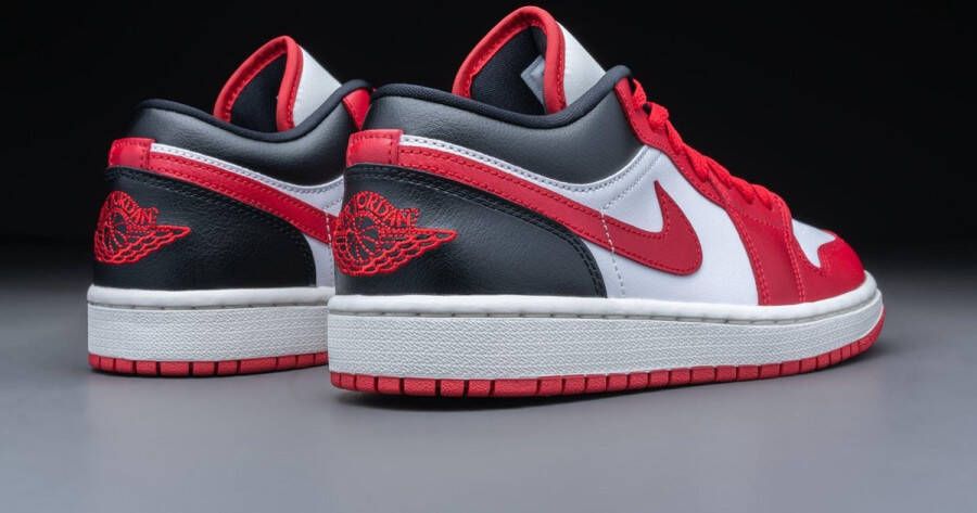 Nike Air Jordan 1 Low Reverse Black Toe (W) D ZWART Schoenen