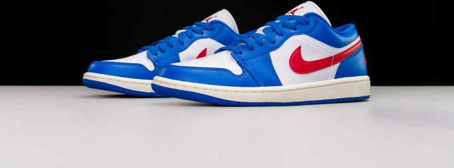 Nike Air Jordan 1 Low Sport Blue Gym Red (Women's) D BLAUW Schoenen