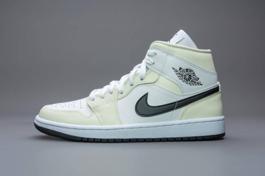 Nike Air Jordan 1 Mid Coconut Milk (W) BQ6472-121 Kleur als op foto Schoenen