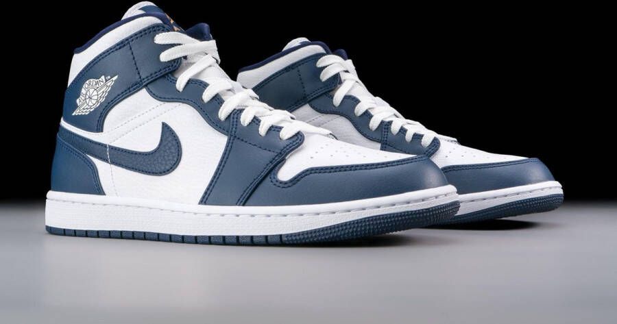 Nike Air Jordan wmns Nike Air Jordan 1 Mid White Metallic Gold Obsidian 554724 - Foto 2
