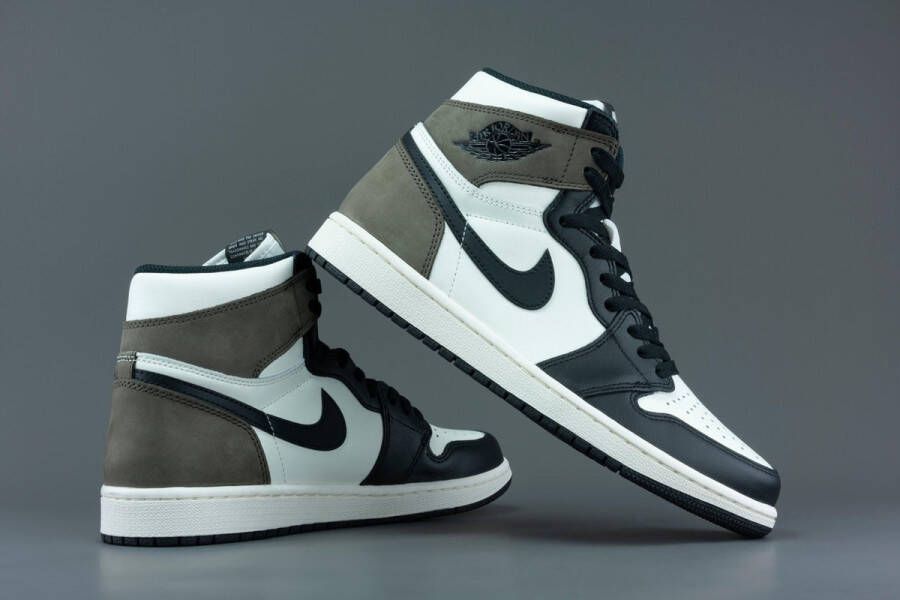 Nike Air Jordan 1 Retro High OG Dark Mocha