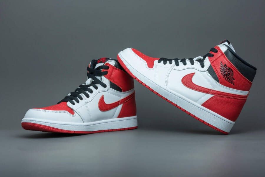 Nike Air Jordan 1 Retro High OG Heritage Sneakers 555088