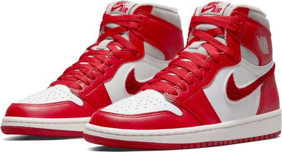 Jordan Varsity Red Hoge Top Sneakers (2022) Rood Dames - Foto 12