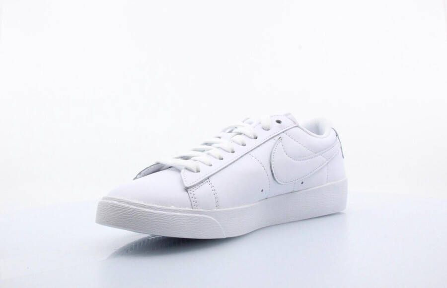 Nike Blazer Low Le Dames Sneakers White White-White