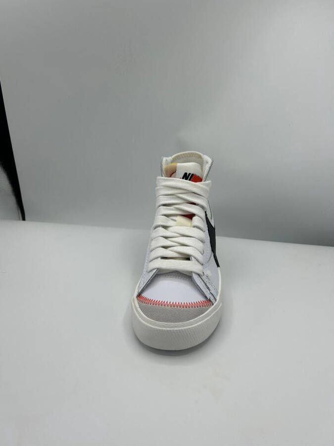 Nike Blazer MID 77 Jumbo Wit Zwart