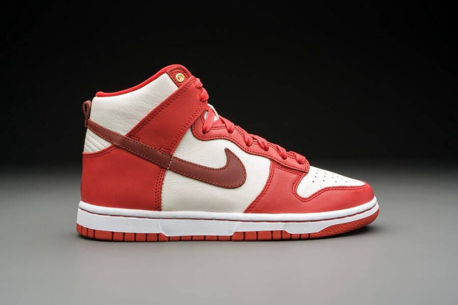 Nike Dunk High LXX Cinnabar (W) DX0346-600 Kleur als op foto Schoenen