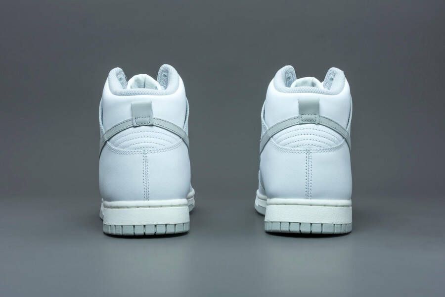 Nike Dunk High Neutral Grey (W) DD1869-111 GRIJS Schoenen