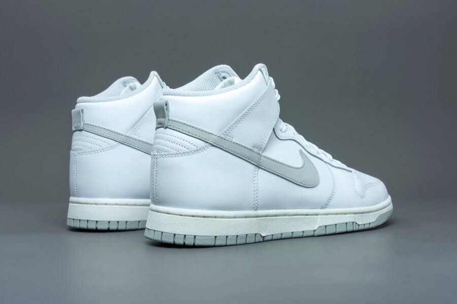 Nike Dunk High Neutral Grey (W) DD1869-111 GRIJS Schoenen