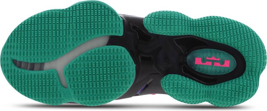 Nike Lebron XIX Basketball Shoes Purple