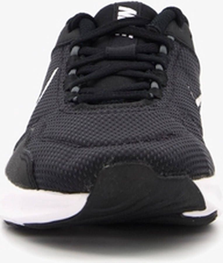 Nike Legend Essential 3 sportschoenen zwart