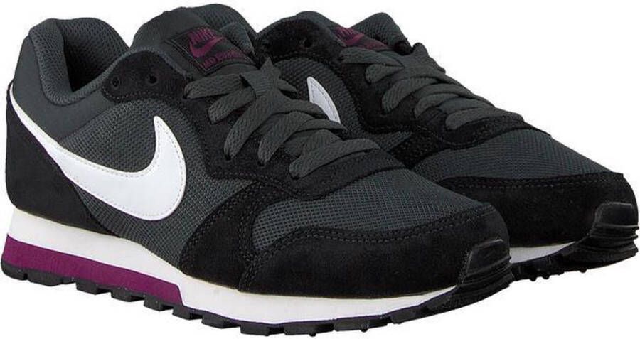 Nike MD Runner 2 Sneakers Dames Sneakers Vrouwen zwart grijs paars