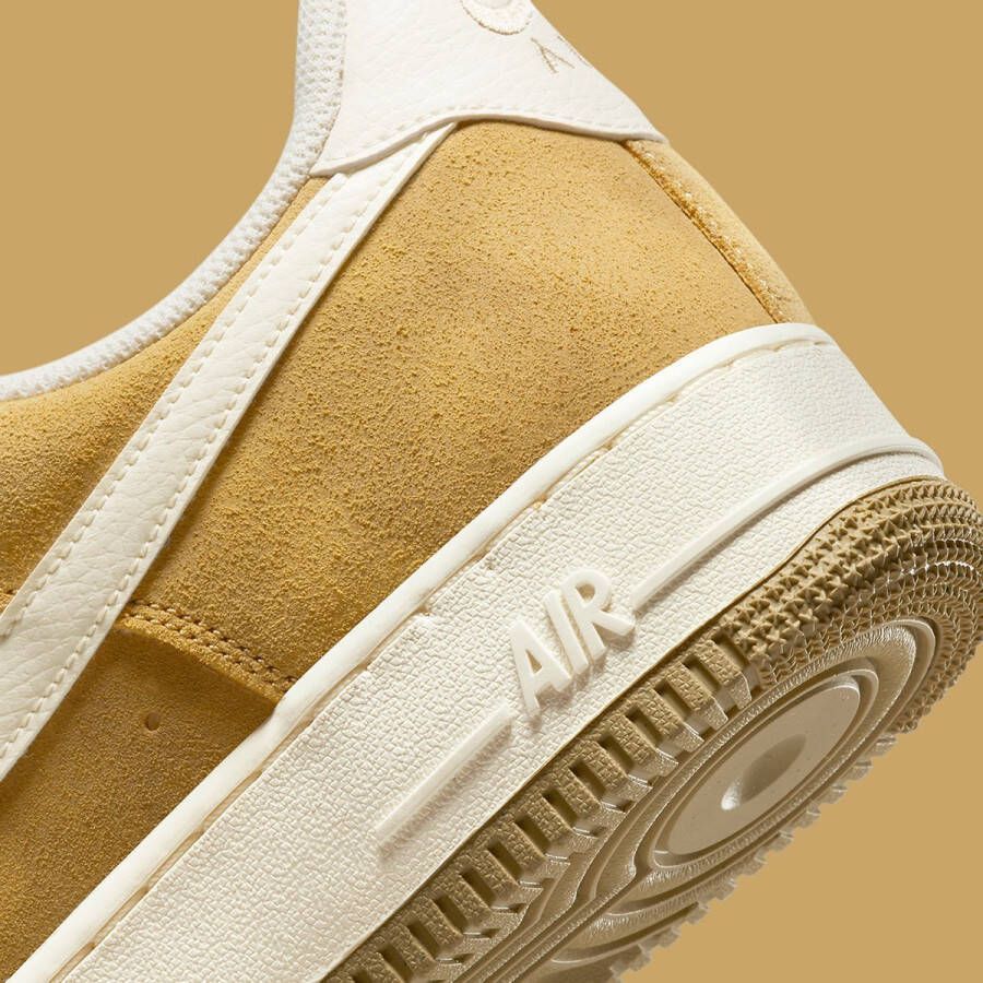 Nike Wmns Air Force 1 '07 Sneakers Schoenen sanded gold sail-weath grass maat: 37.5 beschikbare maaten:36.5 37.5 36 38.5 - Foto 5
