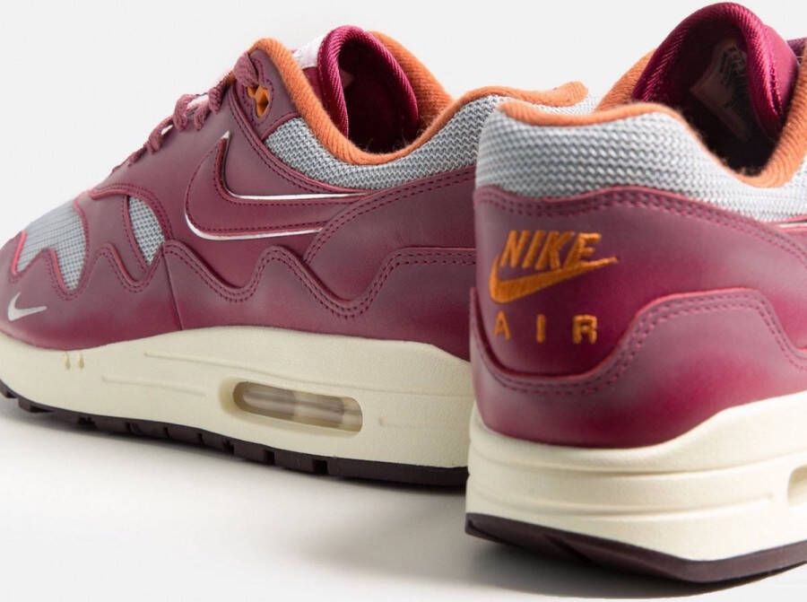 Nike Sneakers Air Max 1 Patta Waves Rush Maroon