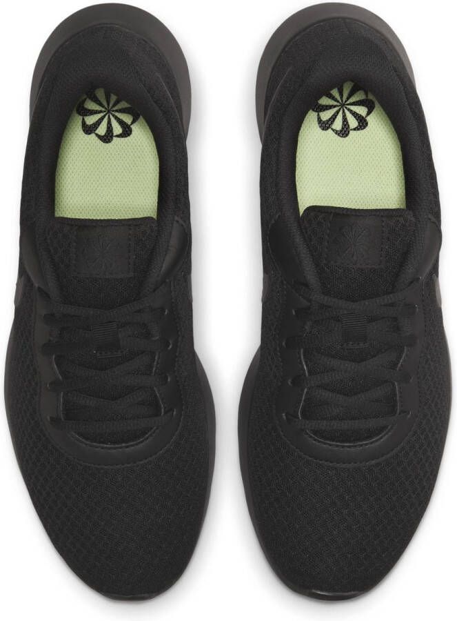 Nike Tanjun Heren Sneakers Black Black-Barely Volt