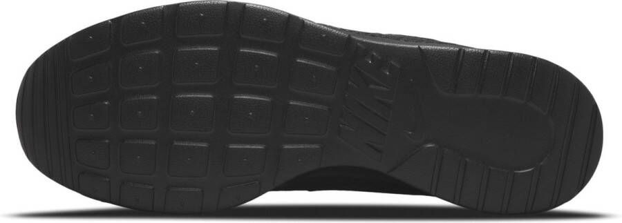 Nike Tanjun Heren Sneakers Black Black-Barely Volt