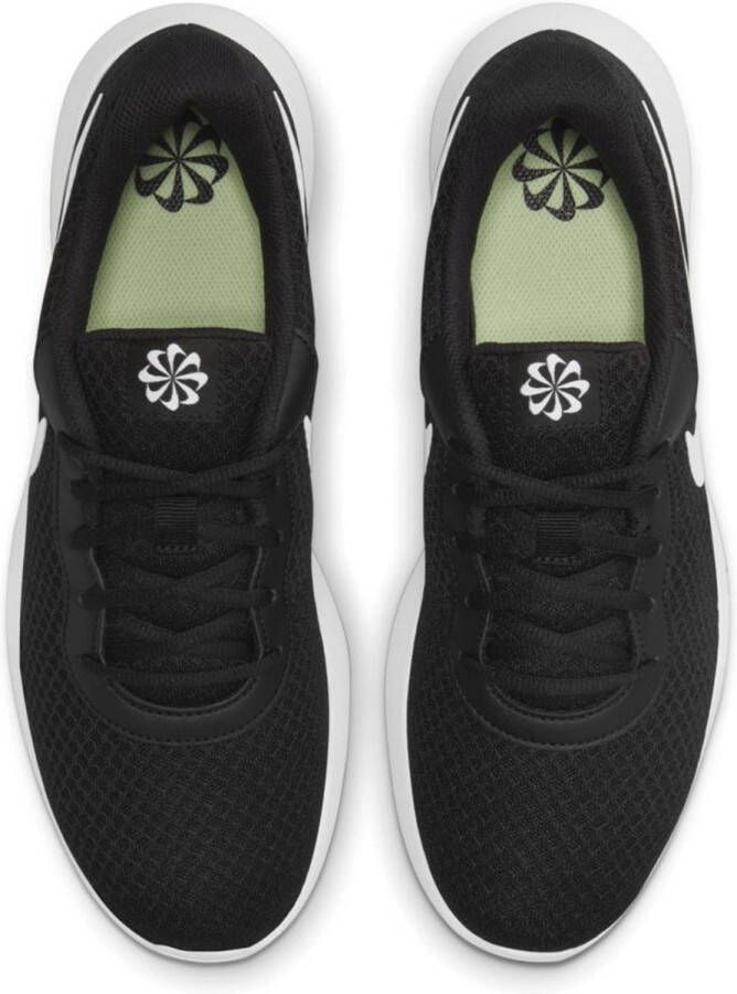 Nike Tanjun Heren Sneakers Black White