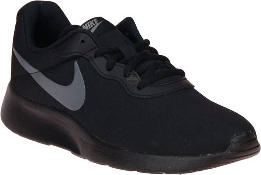 Nike Tanjun Refine Zwarte Sneaker