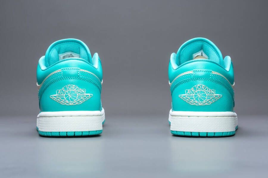 Nike WMNS Air Jordan 1 Low Tropical Teal D