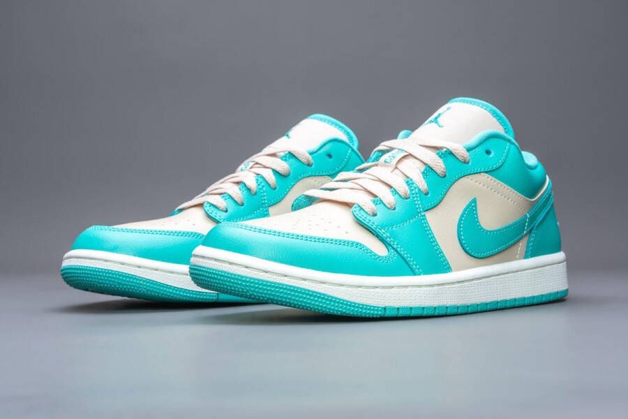 Nike WMNS Air Jordan 1 Low Tropical Teal D