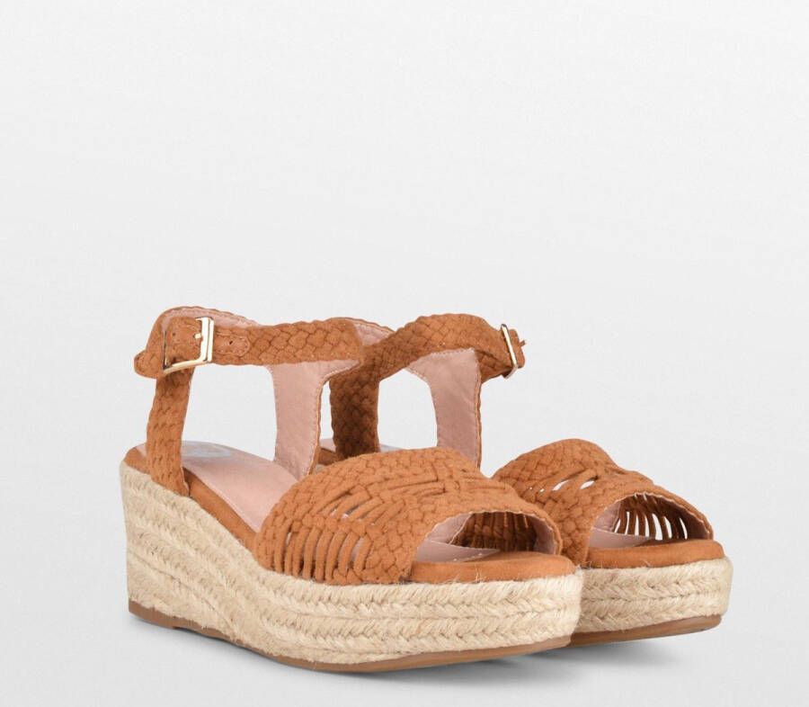 PS Poelman NANA Dames Faux PU Imitatie Suède Leren Sandalen met Espadrille Sleehak Zool en Gevlochten Bovenwerk Cognac Bruin