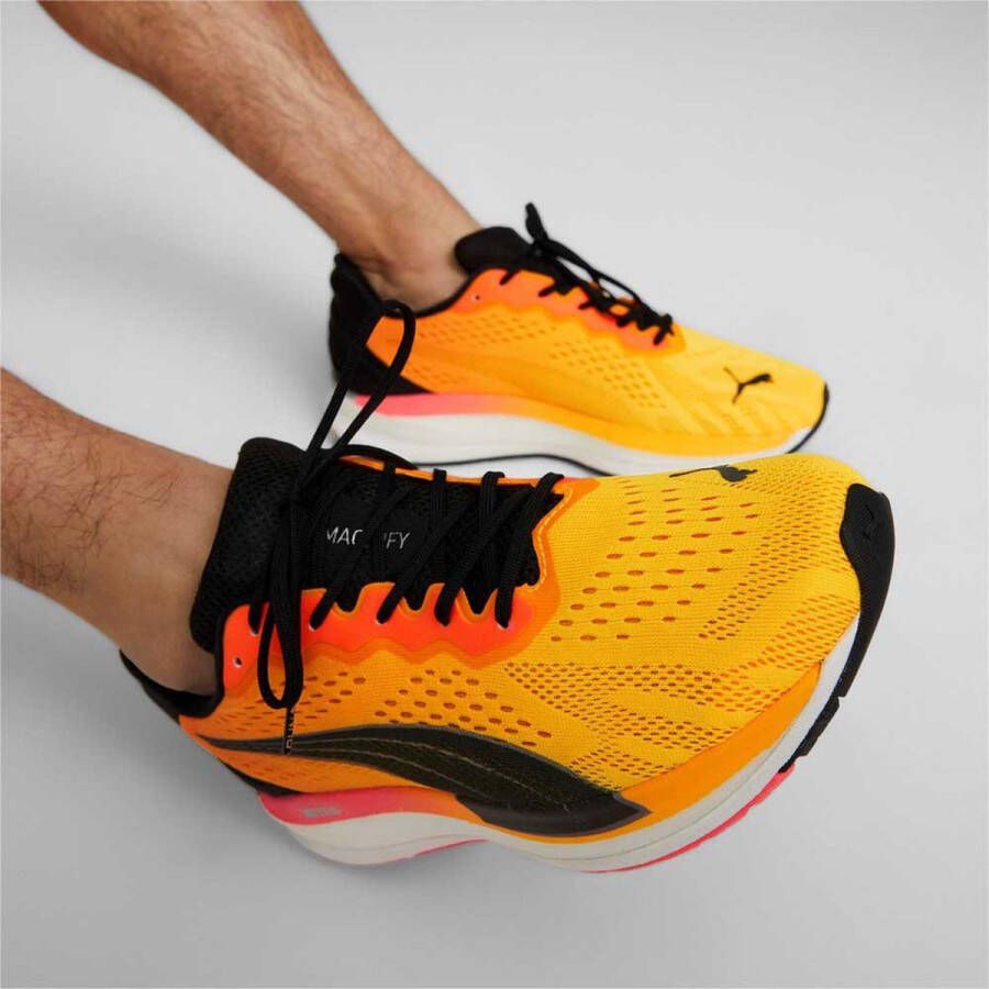 PUMA Magnify Nitro Surge Hardloopschoenen Geel Man