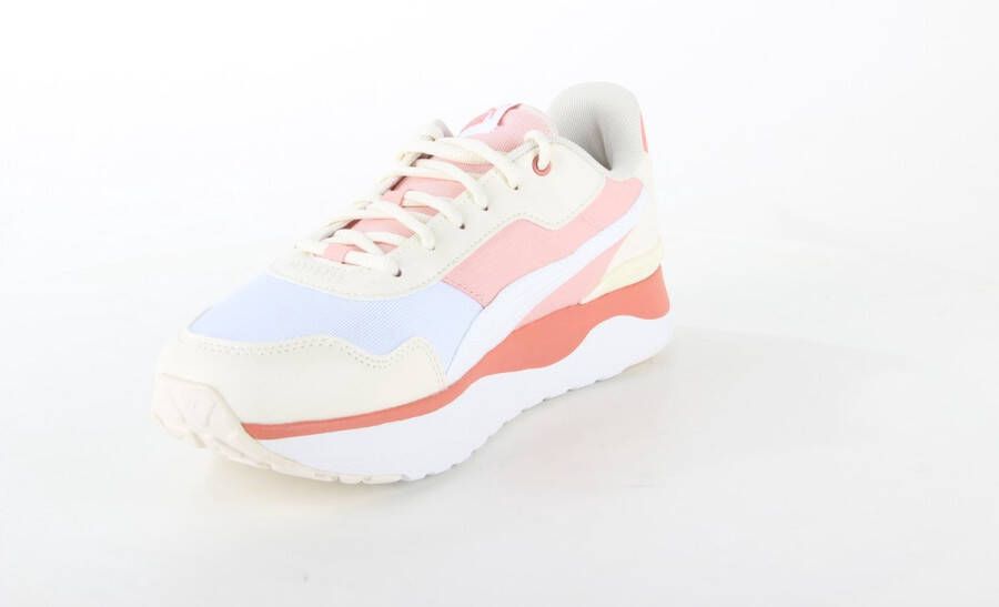 PUMA R78 Voyage Dames Sneakers RoseDust White Pristine HibiscusFlower